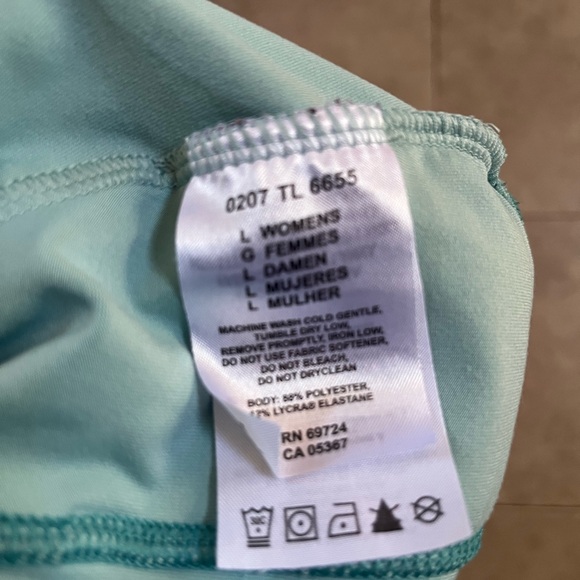 Columbia TITANIUM L Womens Blue Teal Long Sleeve Thumbhole Gym Athletic Top - Picture 10 of 10